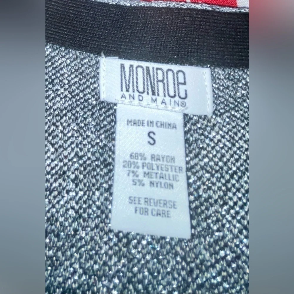 Monroe & Main’s Shimmer Silver Size S Gifting Seater Small manufacturer defect
